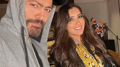 فيلم تاج يجمع تامر حسني ومي عمر من جديد