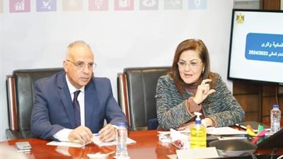 وزيرة التخطيط تؤكد على أهمية ملف المياه خلال اجتماعها مع وزير الري