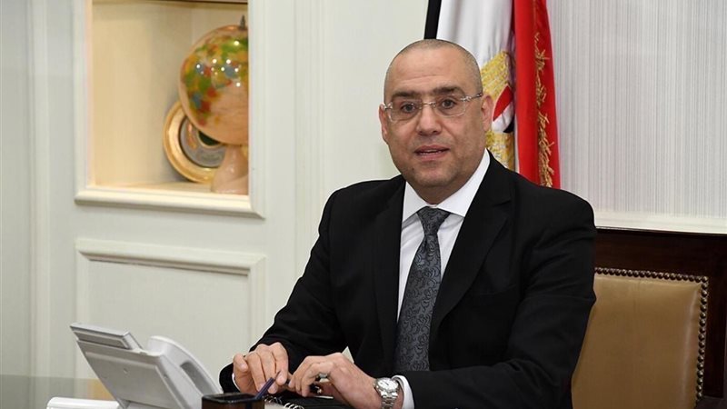 وزير الاسكان يكشف