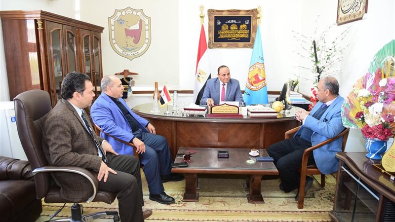 جامعة سوهاج وجهاز