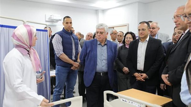 وزير التعليم يتفقد