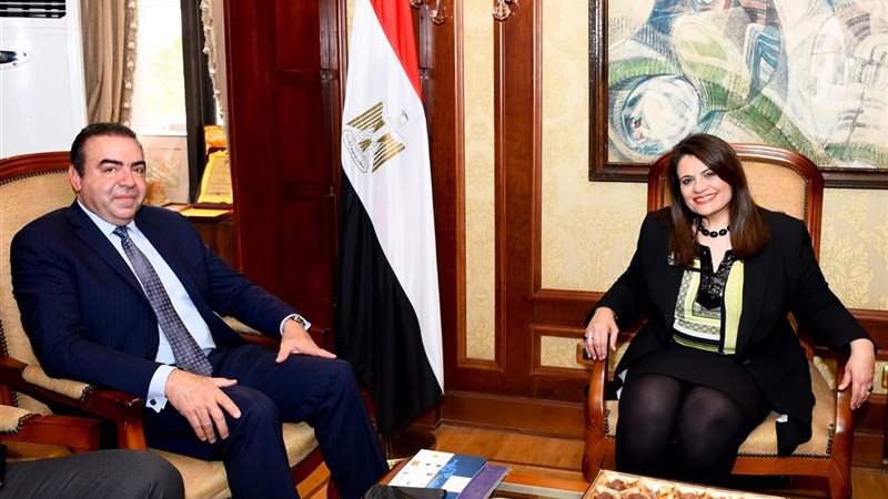وزيرة الهجرة تستقبل