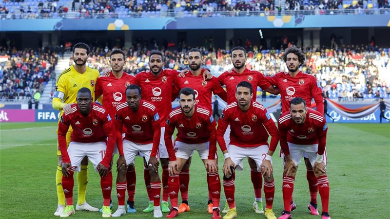 الأهلي يُعادل رقم