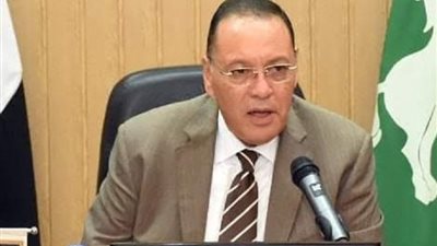 وحدة التدخل بالشرقية تزيل سور أسفل كوبري العصلوجي لتسهيل حركة السيارات