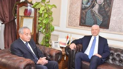 وزير التموين يلتقي برئيس صربيا الأسبق لمناقشة آليات التعاون