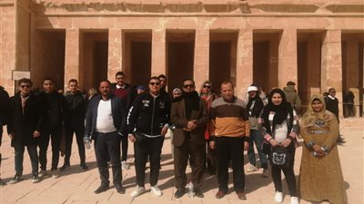 السياحة تنظم رحلة للطلاب الفائزين لزيارة الأماكن الآثرية بـ الأقصر