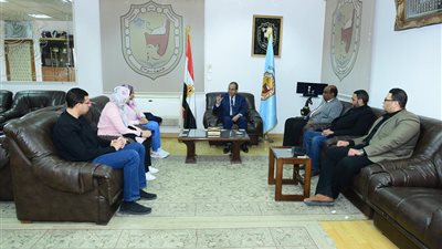 طب سوهاج ينظم دورة تدريبية عن الإنعاش القلبي الرئوي