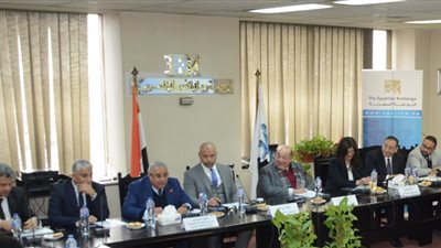 جمعية رجال الأعمال المصريين تعقد اجتماعاً مع رئيس البورصة لتعزيز التعاون 
