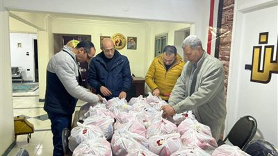 حزب حماة الوطن بالمنيا يوزع الشنط الغذائية للأسر الأكثر احتياجاً
