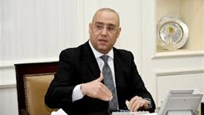وزير الإسكان يتابع المشروعات الجاري تنفيذها في العاصمة الإدارية 