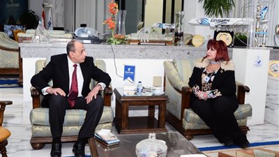 مصر للطيران توقع بروتوكول تعاون مع اتحاد المستثمرات العرب