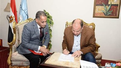 محافظ أسيوط يعتمد نتيجة امتحانات الفصل الدراسي الأول للشهادة الاعدادية