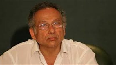 بعد وصوله القاهرة.. ممدوح حمزة: «قالوا لي مصر فاتحة دراعاتها لأبنائها المخلصين»