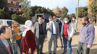 محافظ المنوفية يوقف موكبه لمتابعة تعدي على أرض زراعية بـ شبين الكوم