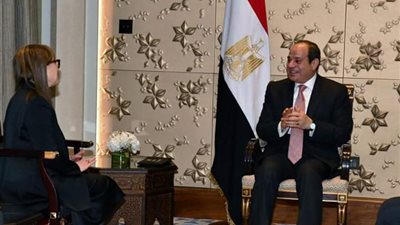 السيسي يلتقي نجلاء بودن رئيس وزراء تونس في دبي 