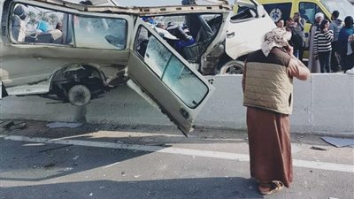 مصرع 4 وإصابة 20.. تفاصيل حادث انقلاب «ميكروباص» على الطريق الصحراوي بـ البحيرة