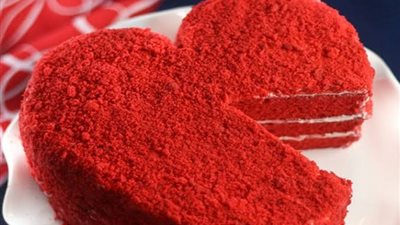 طريقة عمل تورتة عيد الحب في المنزل.. اقتصادية وسهلة التحضير