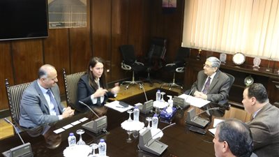 وزير الكهرباء يلتقي نائب شركة «بريتش بتروليم» البريطانية بالقاهرة