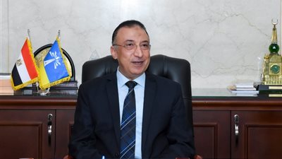 محافظ الاسكندرية يرفع درجة الاستعداد في جميع القطاعات لمواجهة موجة الطقس السيء