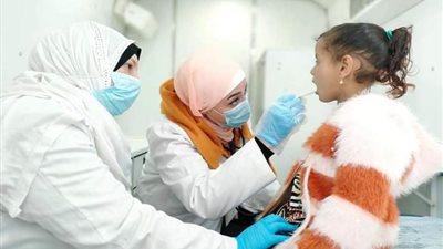 «صحة المنيا» تُقدم خدمات طبية لـ1315 حالة في قرية نقطة نجم بمركز مطاي