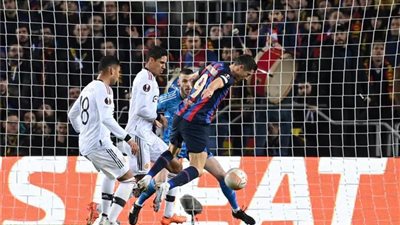 بهدفين لكل فريق.. التعادل يحسم قمة برشلونة ومانشستر يونايتد في الدوري الأوروبي 