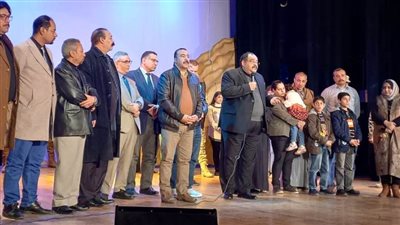 العرض المسرحي 