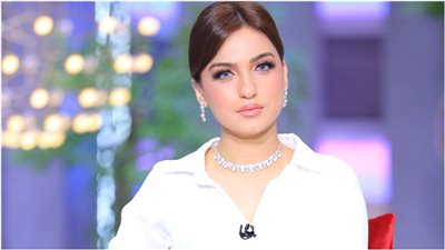 ياسمين عز للسيدات: عيب تتنفسي وجوزك بيتنفس في نفس الوقت 