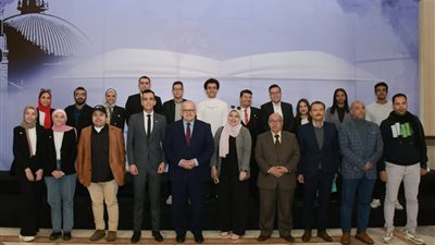 الخشت يناقش مع مجلس اتحاد الطلبة النشاط الجامعي للعام الحالي