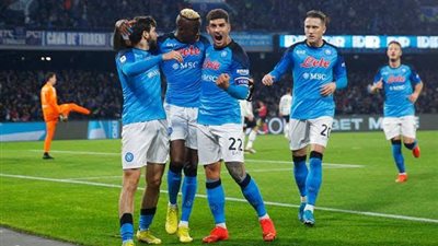 مواجهة متكافئة بين نابولي وفرانكفورت في دوري أبطال أوروبا 
