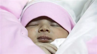 الرضيعة المعجزة عفراء وليدة الزلزال تعود لأحضان عمتها