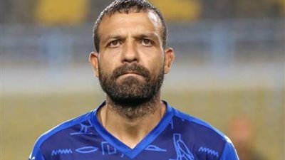 عمرو الحلواني يعتزل كرة القدم وأسوان يكرمه قبل مواجهة الأهلي 