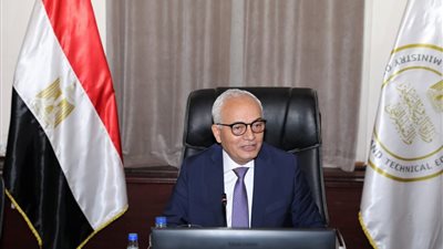 وزيرا التعليم والتنمية المحلية يزورا معرض 
