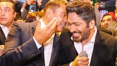 تامر حسني عن آخر لقاء جمعه بـ عمرو دياب: «بحبه جدا»