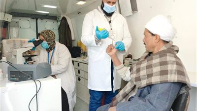 صحة المنيا تقدم الخدمات الطبية في قرية برطباط بمركز مغاغة