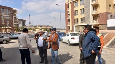رئيس جهاز مدينة القاهرة الجديدة يتفقد مشروعات الطرق والإسكان