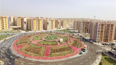 وزير الإسكان يتابع تنفيذ مشروعات حدائق أكتوبر