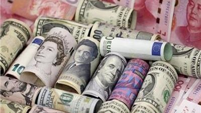 اليورو بـ32.24 جنيه.. تعرف على أسعار العملات العالمية اليوم السبت