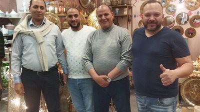 الحرف اليدوية تشارك في عدد من الأجنحة داخل معرض ديارنا 