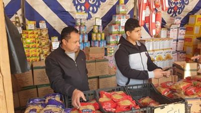 رئيس مركز بلبيس يتابع أسعار السلع التموينية بمعارض أهلا رمضان 