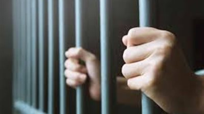 القبض على عامل بسوهاج ينتحل شخصية ضابط عبر الفيسبوك