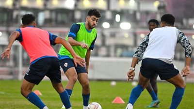 الزناري يشارك في تدريبات الزمالك استعدادًا لبيراميدز بالدوري المصري 