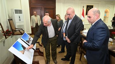 وزير الإسكان يستعرض مشروع التجلي الأعظم بمدينة سانت كاترين