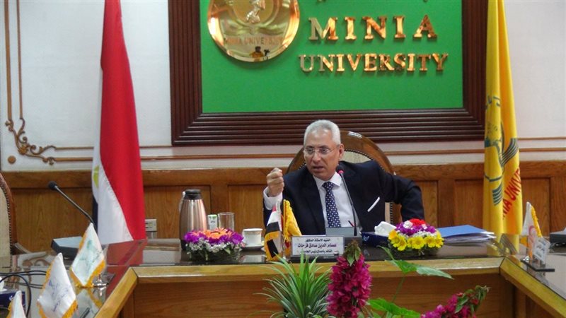 الجامعة الأهلية أبرز