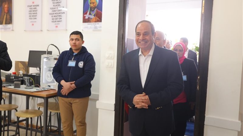 الرئيس السيسي يلتقي