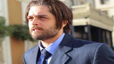 خاص| عمر خورشيد ينفي تصريحات «لو اتعرض على زوجتي مشاهد ساخنة مش هعترض»