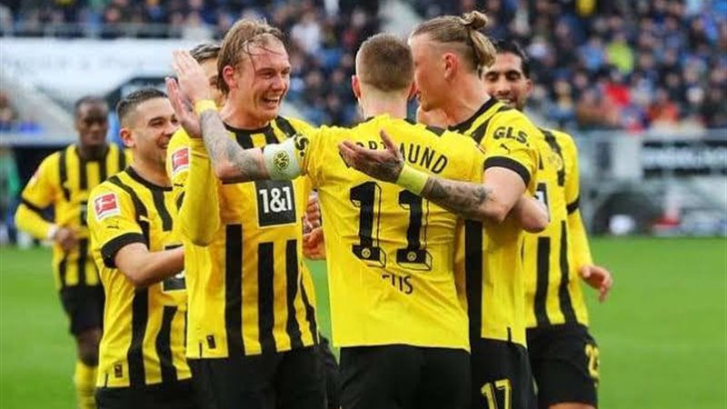 بروسيا دورتموند يفوز