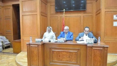لجنة الاسكان بمجلس الشيوخ تناقش موضوع تقنين الأراضي في أسيوط