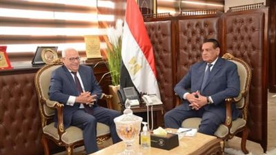 وزير التنمية المحلية يتابع المشروعات الخدمية داخل بورسعيد