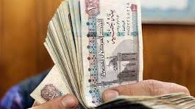 «مظلمة علي باب الوزير».. ضياع رواتب المعلمين يثير فوضي في تعليم المنيا