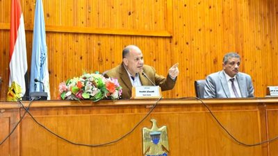 محافظ أسيوط يتابع جهود إزالة التعديات والبناء المخالف
